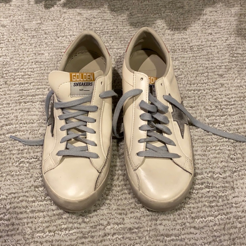 Golden goose (knockoffs) tennis shoes